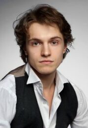 Максим Иванов