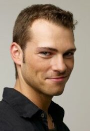 Shawn Roberts