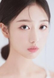 조민아