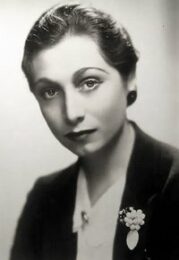 Aline MacMahon